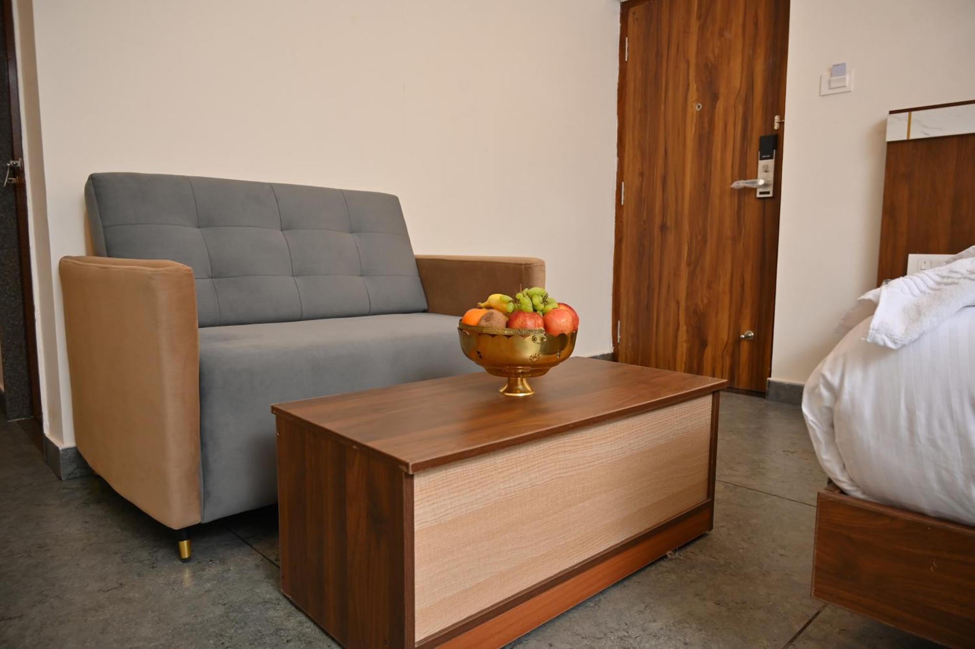 Hotel Shri Devi Comforts Inn Bhatkal 외부 사진