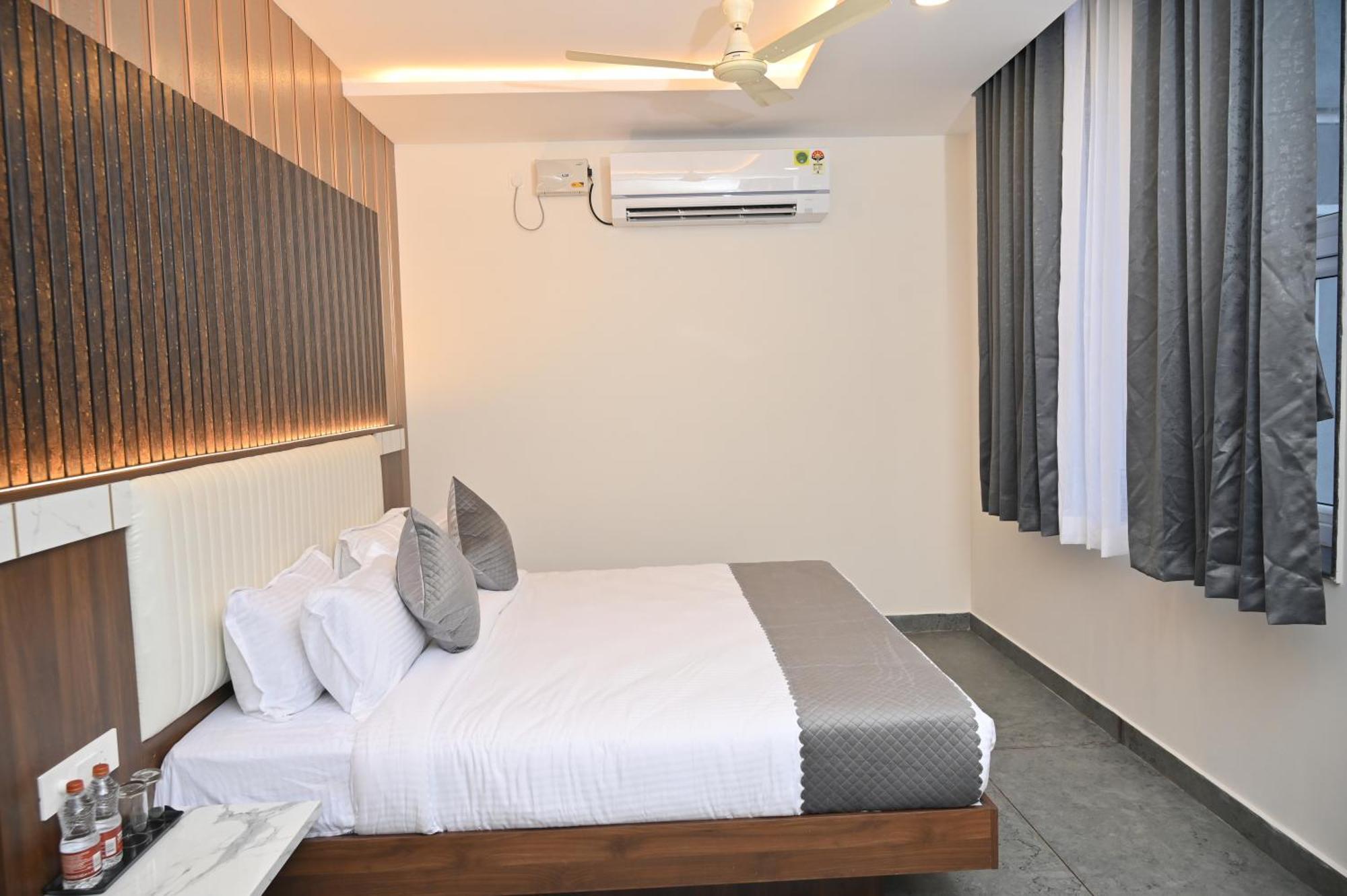 Hotel Shri Devi Comforts Inn Bhatkal 외부 사진
