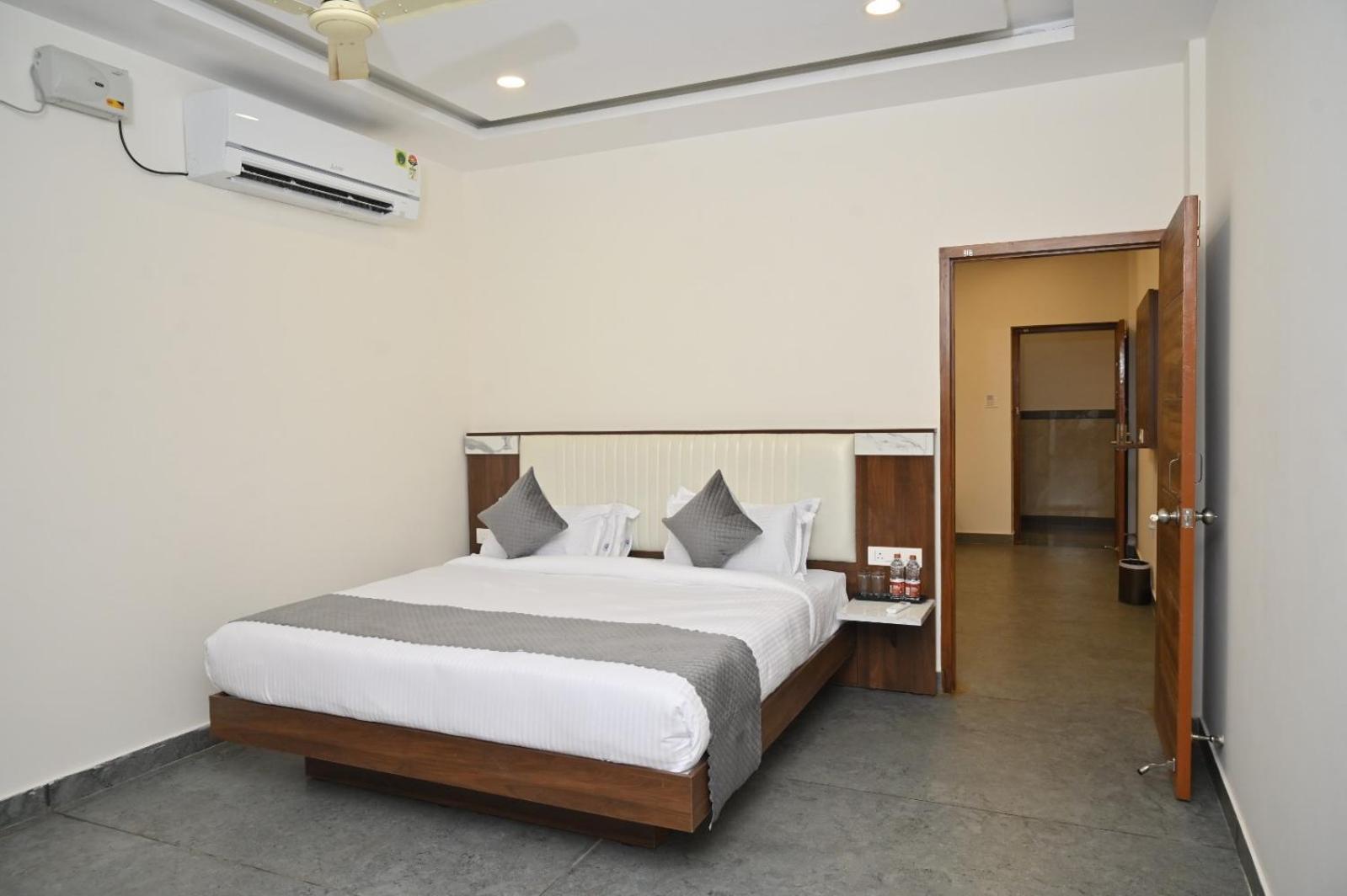 Hotel Shri Devi Comforts Inn Bhatkal 외부 사진